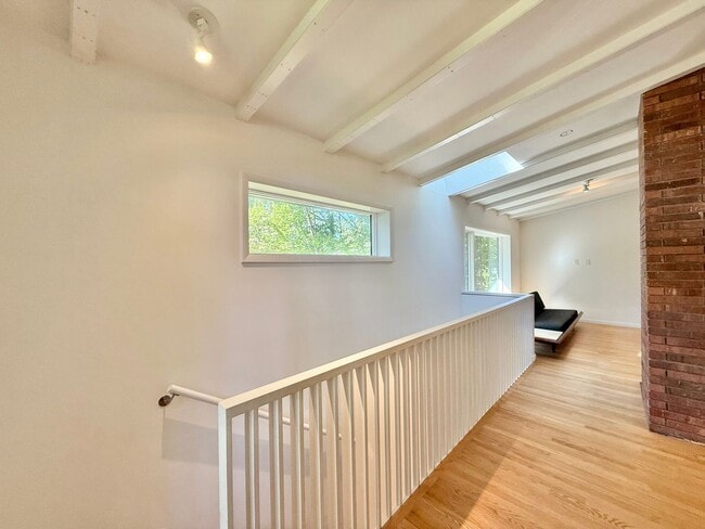 Building Photo - **OFFERING REFUNDABLE APPLICATION FEES & $300 MOVE IN PROMOTION** Luxurious 4BD, 3BA Raleigh Home...