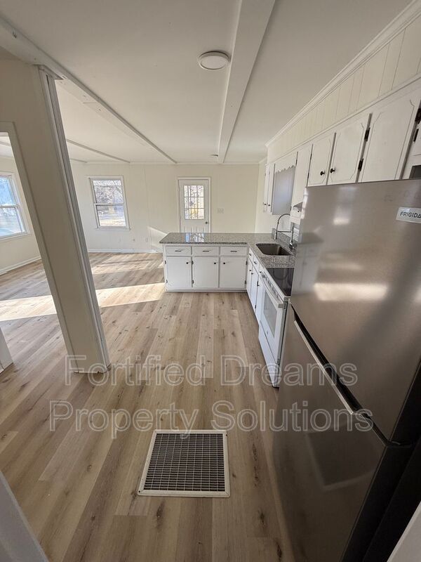 Building Photo - 176 Coble Cir