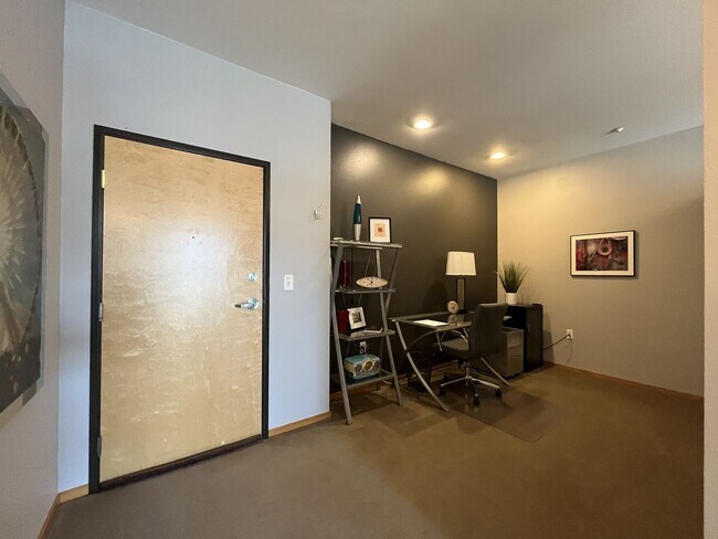 Building Photo - Top-Floor Pearl District Condo with Floor-to-Ceiling Windows, Courtyard Views & In-Unit Washer/Dryer