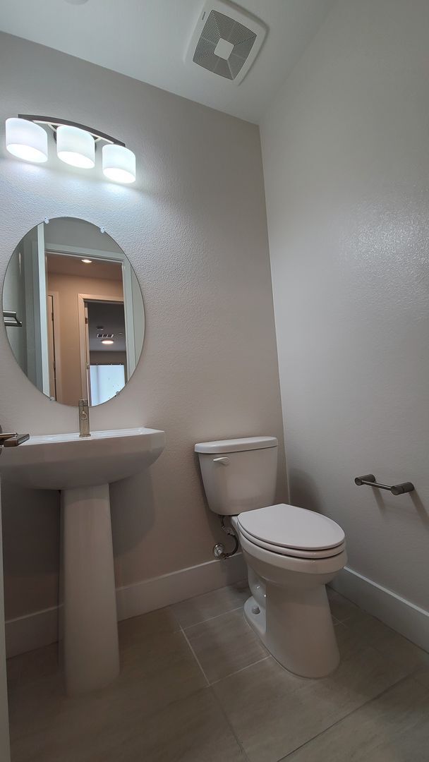 Building Photo - Townhome located in Trilogy community in Summerlin.