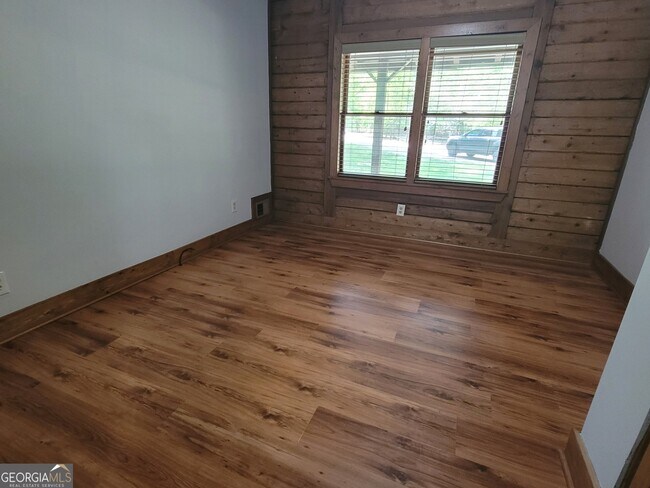 Building Photo - 2391 Booth Cir