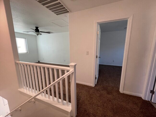 Building Photo - 243 Sweet Spot St