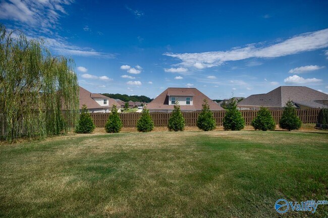 Building Photo - 216 SW Winterbranch Rd