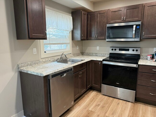 Building Photo - 1004 Fitch St