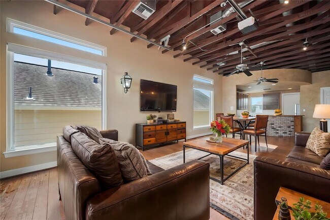 Building Photo - 1514 Stanford St