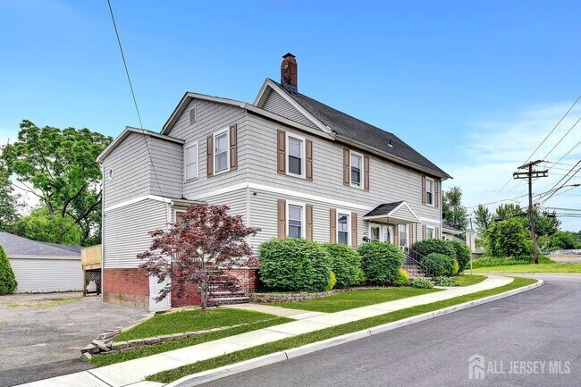 Building Photo - 601 Ridgeway Ave