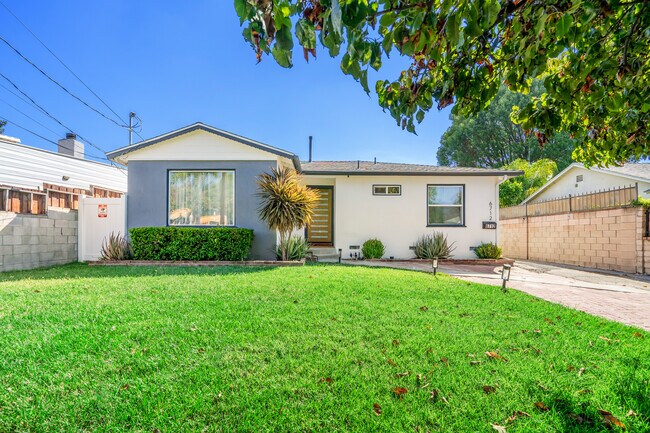 Primary Photo - 6714 Amigo Ave