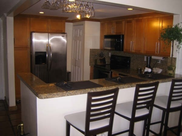 Kitchen - 1925 Brickell Ave