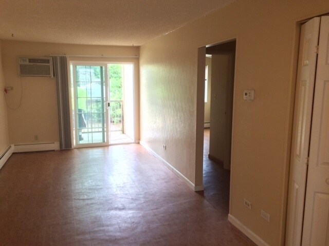 Building Photo - 1829 Warren Ave