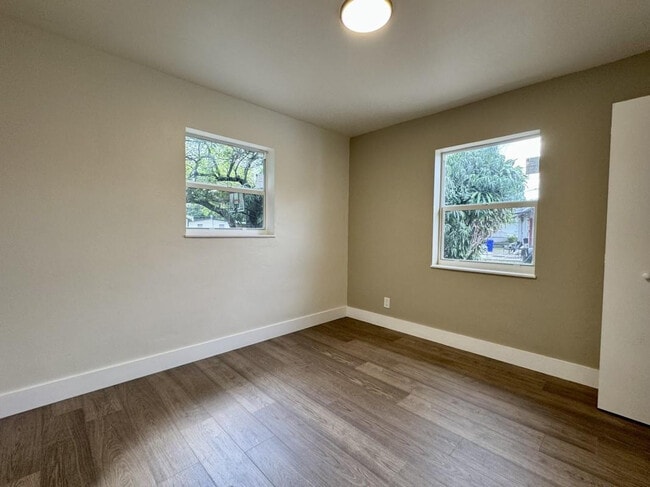 Building Photo - 1218 NW 13th Ct