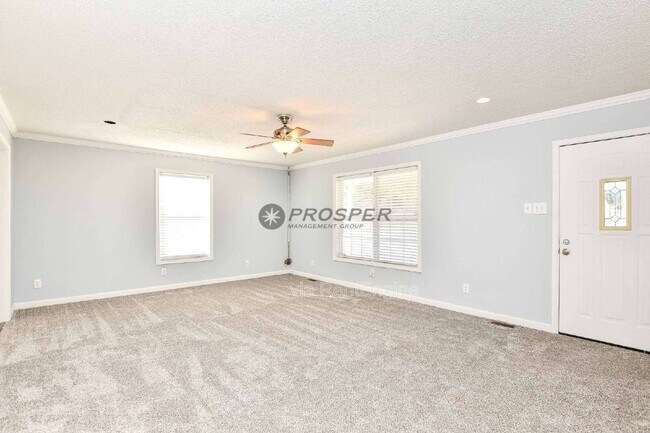 Building Photo - 1082 Hampton Rd