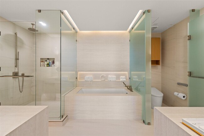 Building Photo - 900 N Ocean Blvd