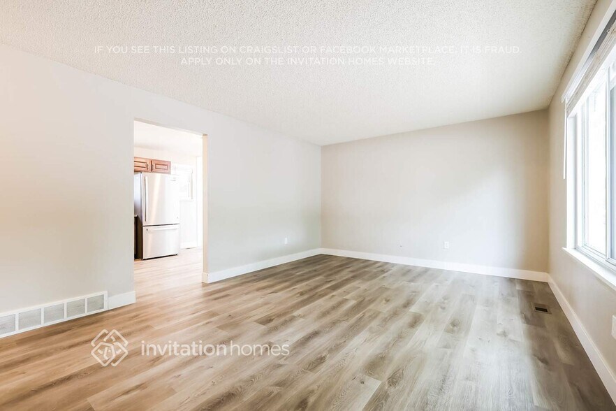 Building Photo - 15984 E Bates Pl