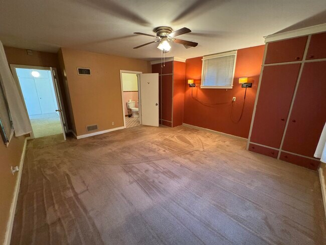 Building Photo - 1173 Seminole Dr
