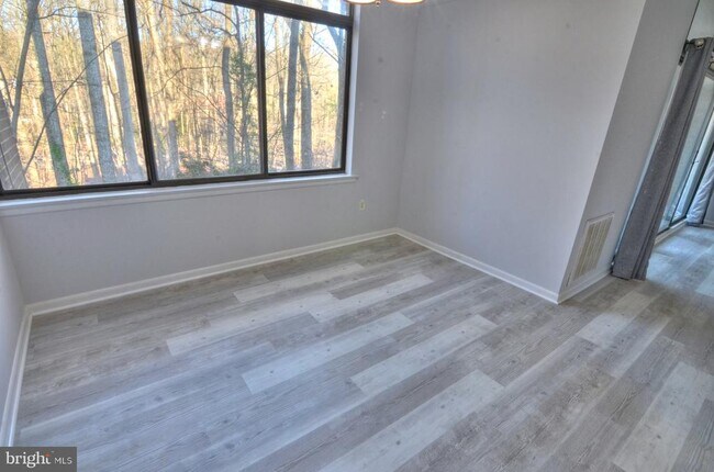 Building Photo - 2110 Green Watch Way