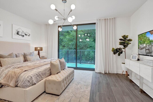 Building Photo - 3040 N Ocean Blvd