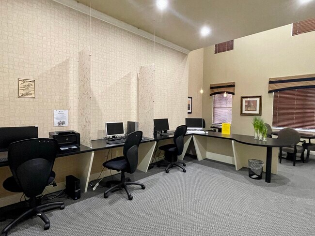 Building Photo - 6511 Emerald Dunes Dr