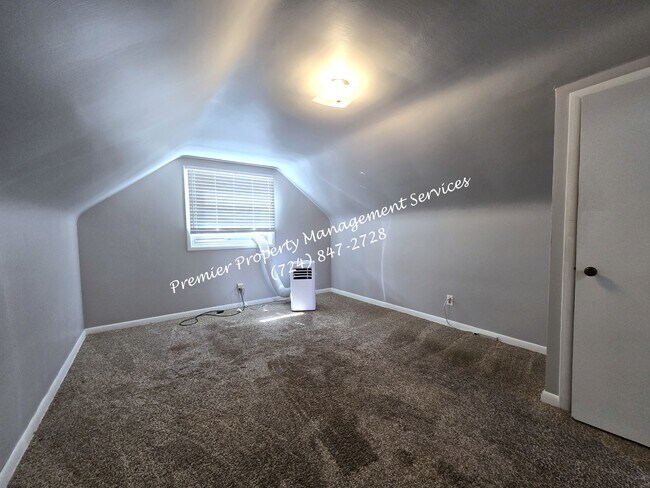 Building Photo - 639 Cohasset Dr