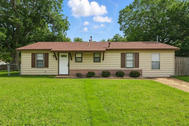 Primary Photo - 200 Dee Ln