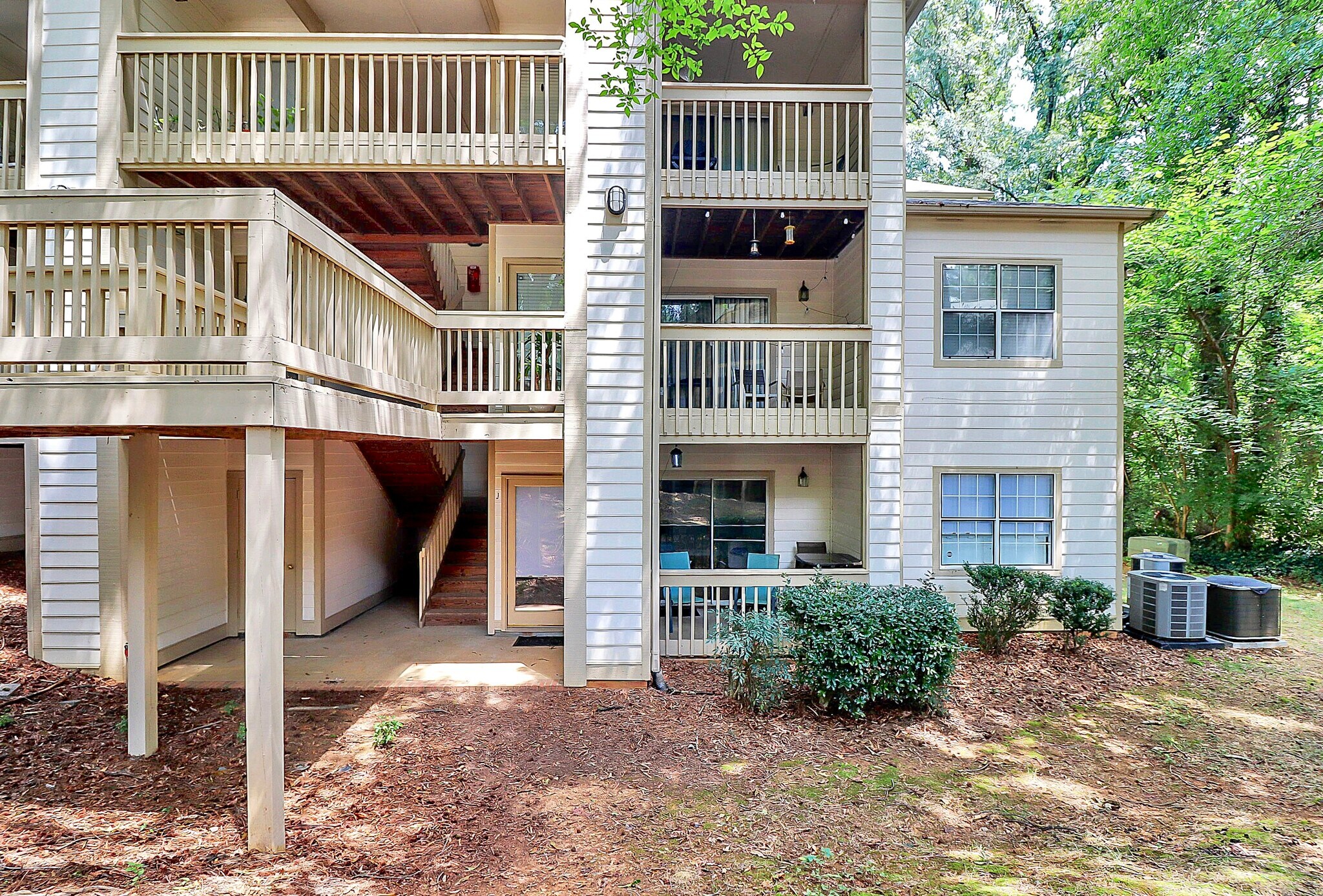 Building Photo - 1001 Churchill Downs Ct