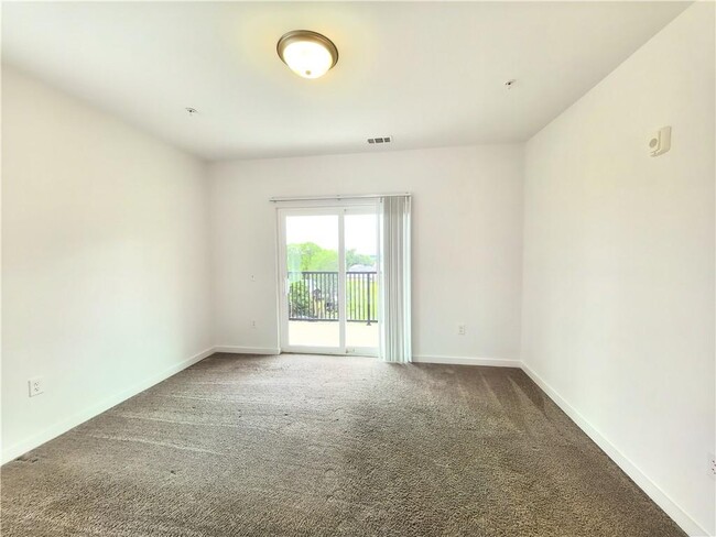 Building Photo - 525 Parkway Dr