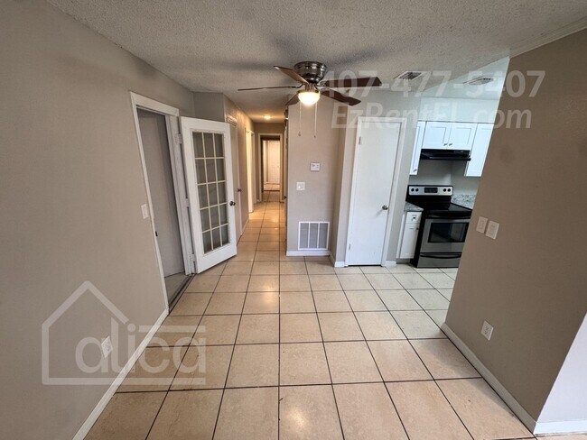 Building Photo - Spacious & Stylish 6BR Home with Modern Up...