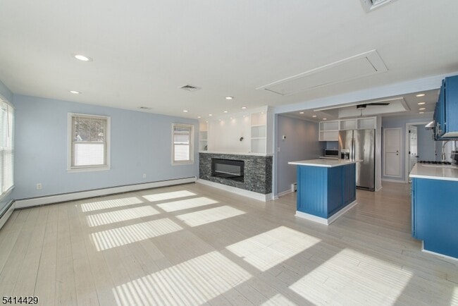 Building Photo - 315 Lake Shore Dr