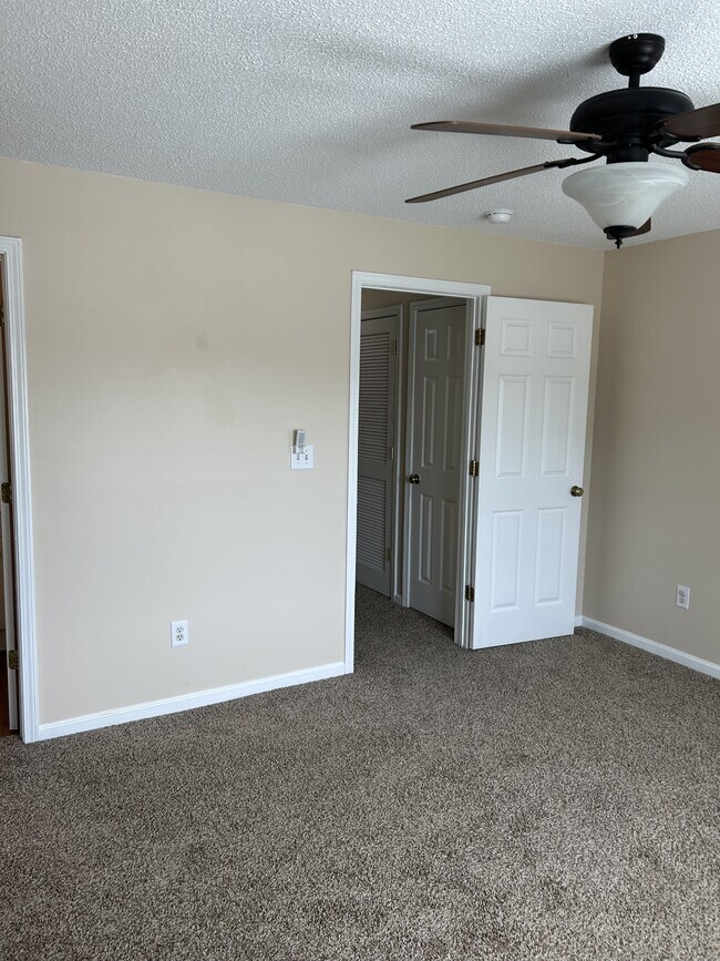 Building Photo - 3792 Hitchcock Way