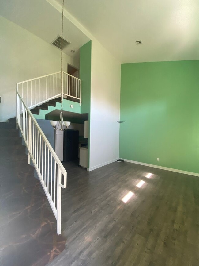 Building Photo - AMERICANA Property Mgmt - Gated 2beds -2baths Townhouse in Spring Valley