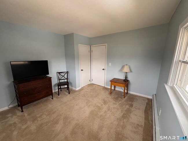 Building Photo - 324 Savage Hill Rd