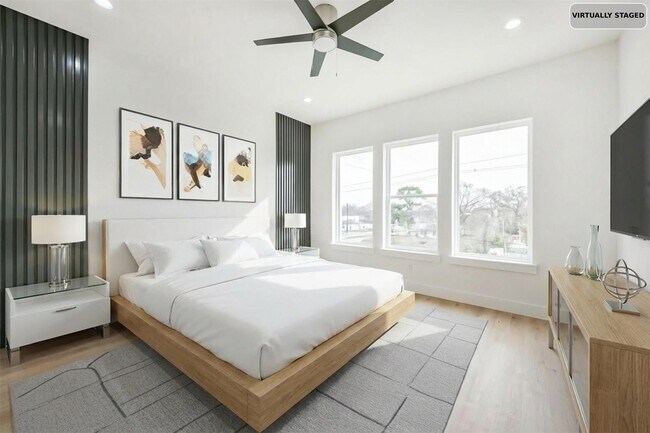 Building Photo - 3808 Ennis St