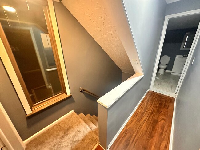 Building Photo - 1240 S 17th St