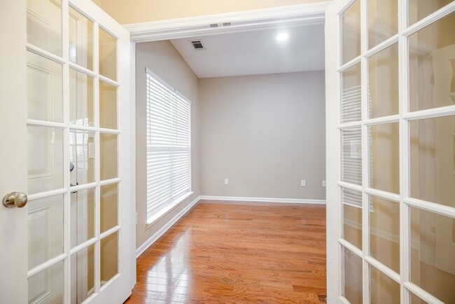 Building Photo - 528 Casey Ct