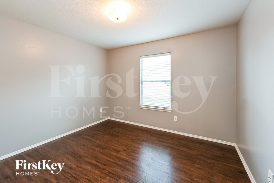 Building Photo - 19207 Desert Moon Dr