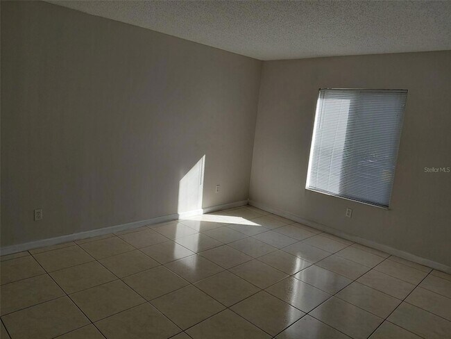 Building Photo - 8203 Sun Spring Cir