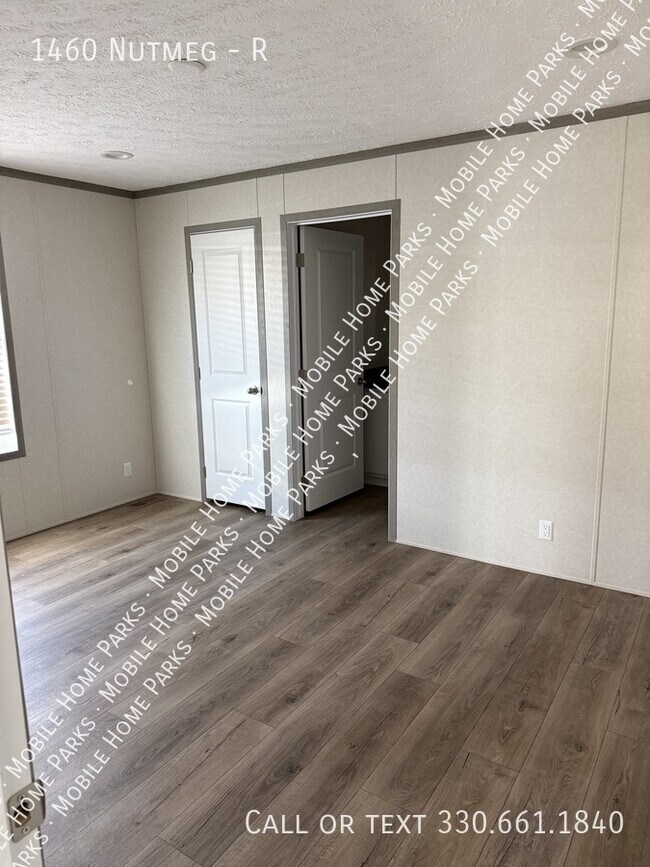 Building Photo - 1460 Nutmeg-R