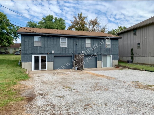Building Photo - Spacious 3 Bed Townhome in Leavenworth-Coming SOON!!