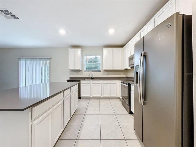 Building Photo - 16436 Fernridge St