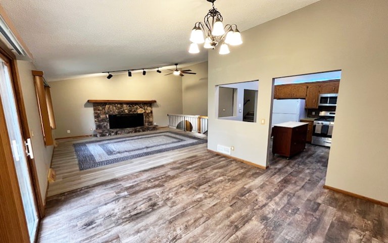 Building Photo - 3879 Polk St NE