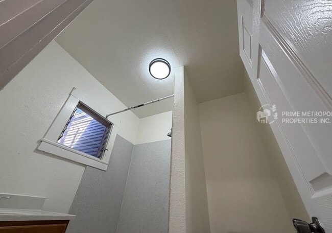 Building Photo - 1715 82nd Ave