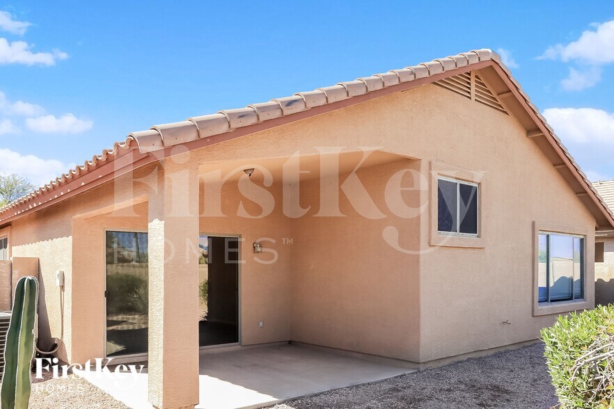 Building Photo - 4936 W Glass Ln