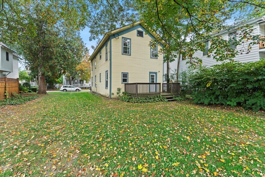 Building Photo - 53 White St