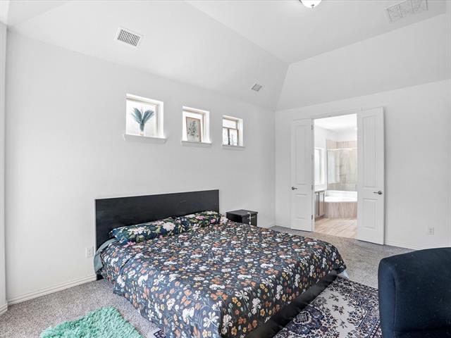 Building Photo - 5604 Crestview Dr