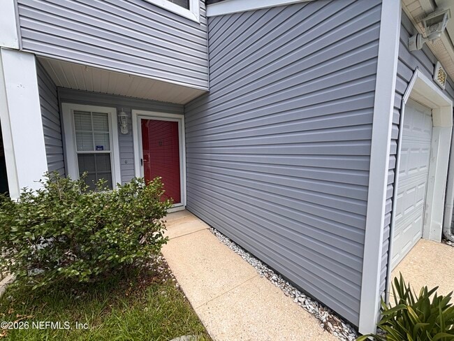 Building Photo - 8531 Sturbridge Cir W