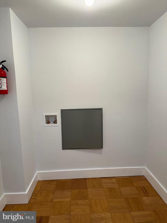 Building Photo - 10201 Grosvenor Pl