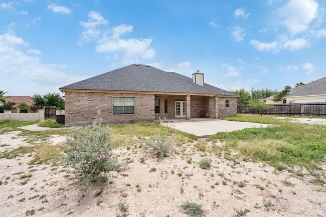Building Photo - 302 Echo Valley Dr