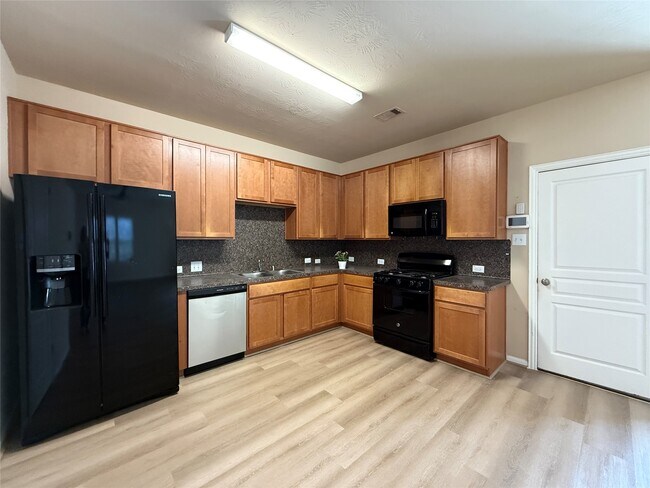 Building Photo - 8206 Malago Point Dr