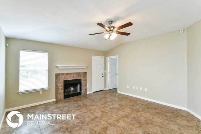 Building Photo - 6319 Cougar Village