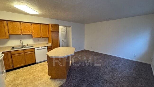 Building Photo - 6925 Florentine Way