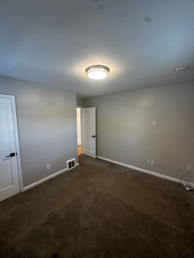 Building Photo - 1638 E 3150 S
